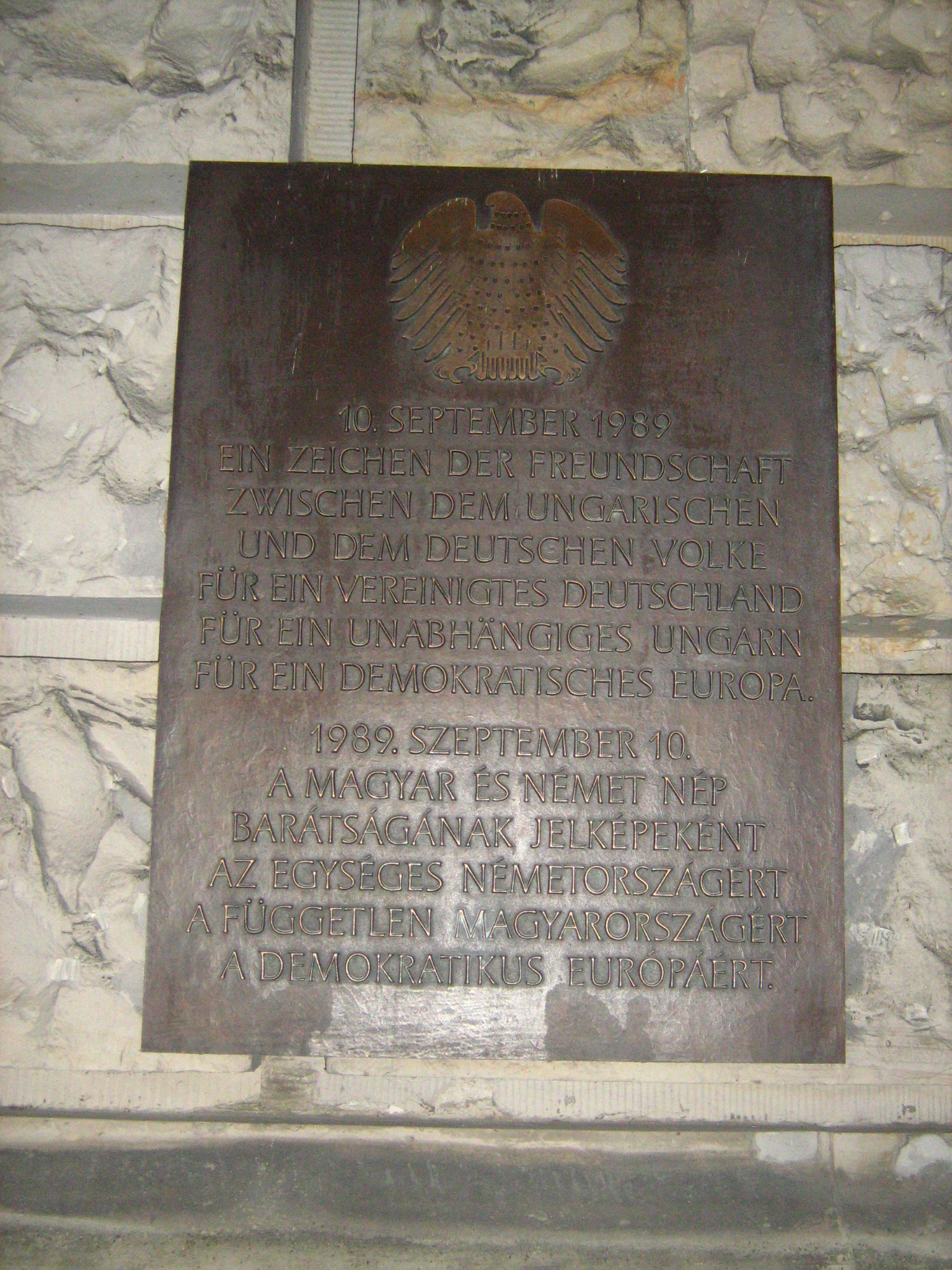 Ami a Reishtag faln olvashat-tbb tbla nincs!